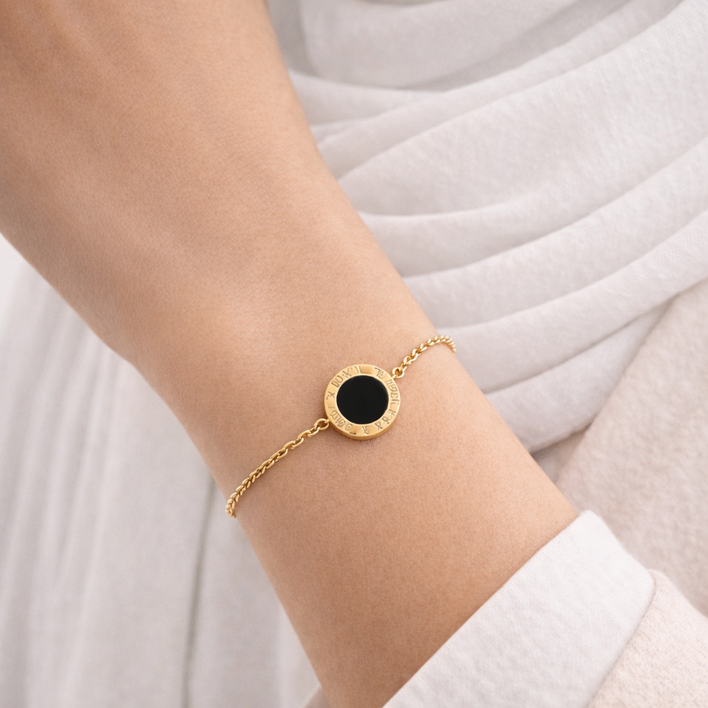 LUXERA Roman Circle Bracelet – Waterproof Gold-Plated Steel