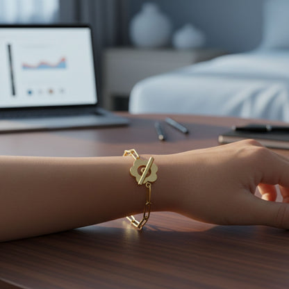 LUXERA Flower Chain Bracelet – Waterproof Gold-Plated Steel