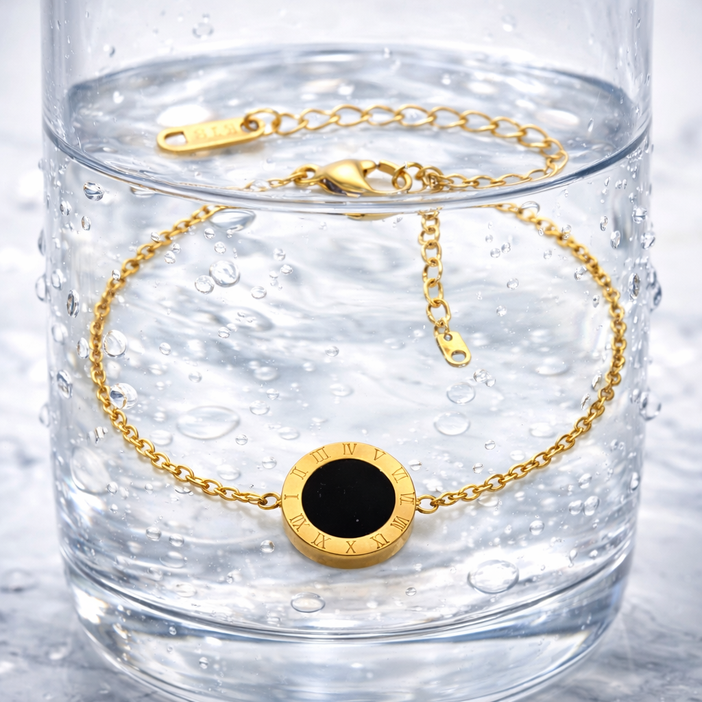 LUXERA Roman Circle Bracelet – Waterproof Gold-Plated Steel