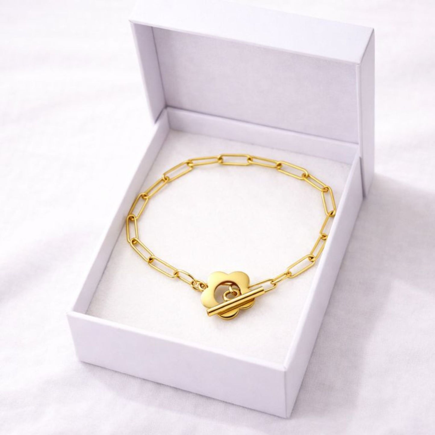 LUXERA Flower Chain Bracelet – Waterproof Gold-Plated Steel