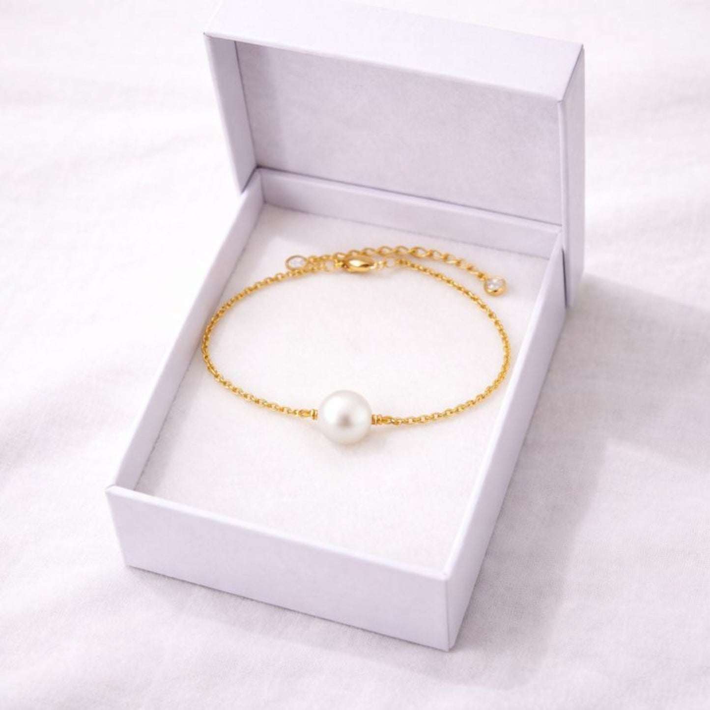 LUXERA Pearl Chain Bracelet – Waterproof Gold-Plated Steel