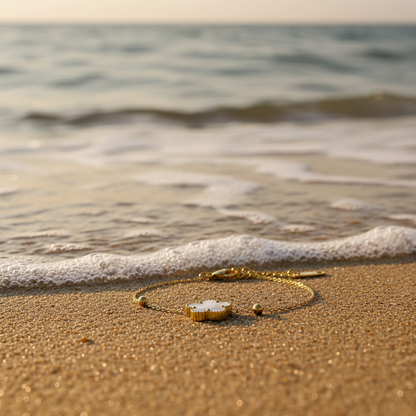 LUXERA Flower Bracelet – Waterproof Gold-Plated Steel